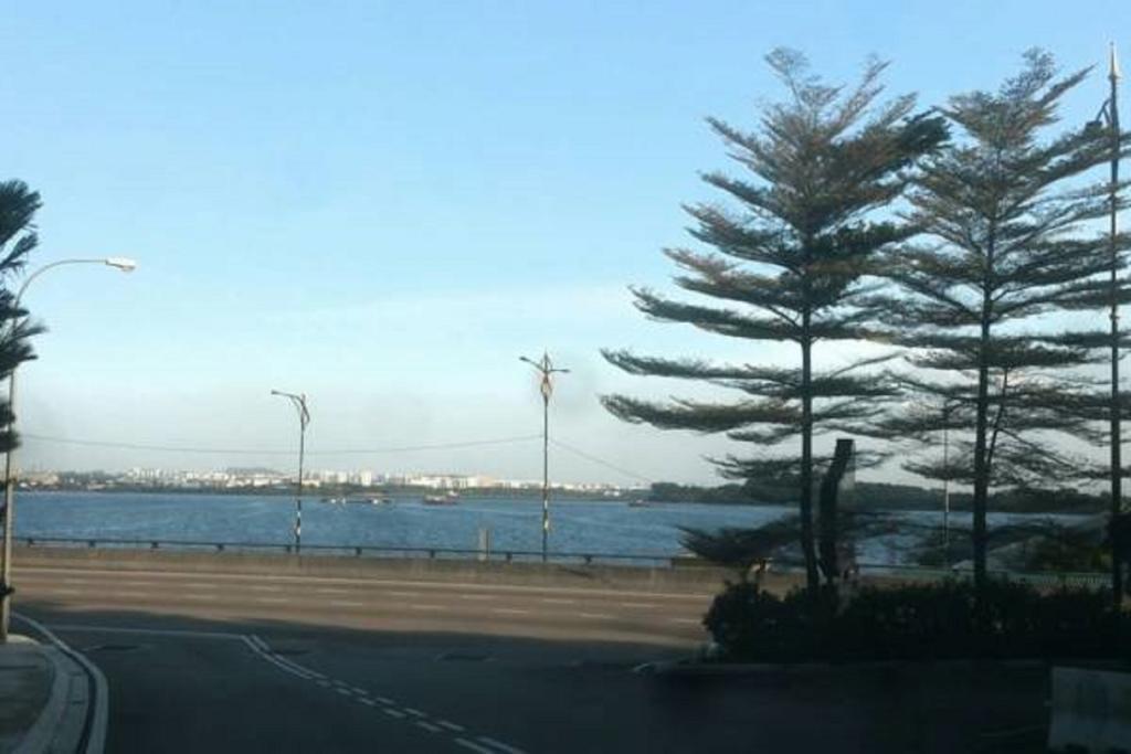 Experience The Coast - Hostahome Suites At Paragon Residence Near Downtown ジョホールバル エクステリア 写真
